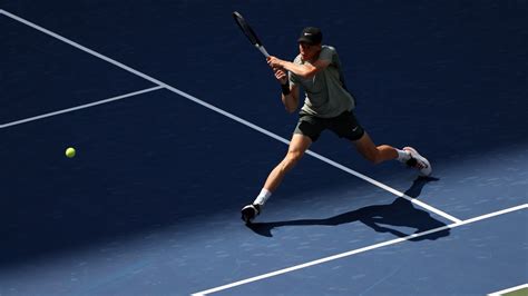 Jannik Sinner advances at US Open, his first match since doping .